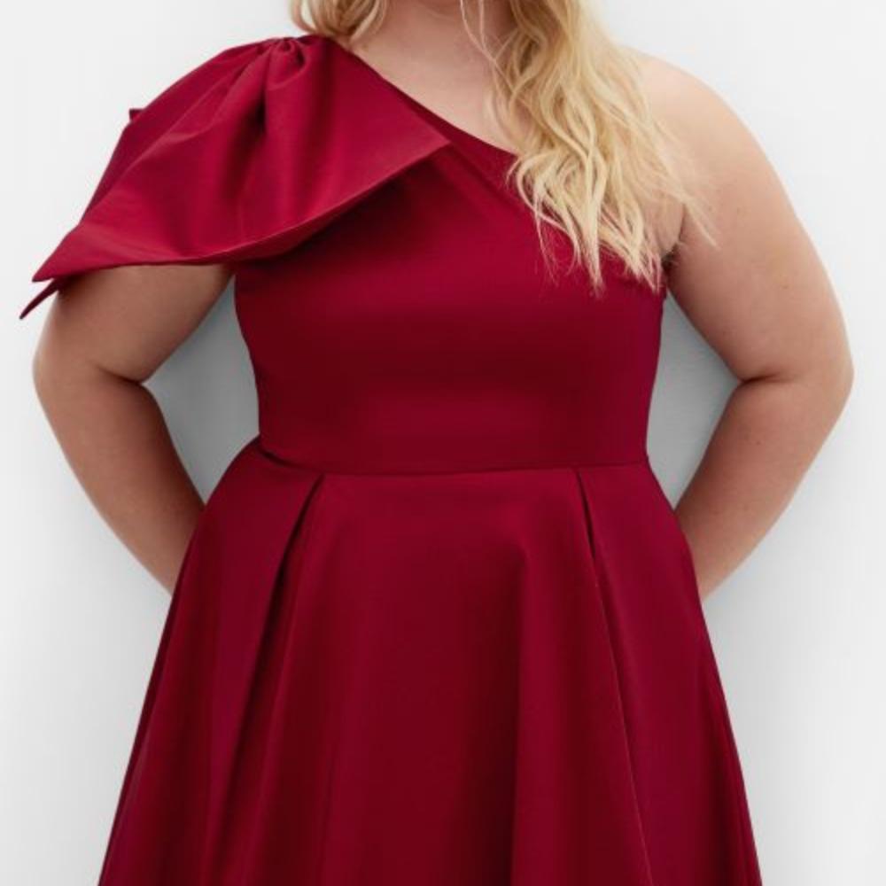 Captivate Maxi Gown
