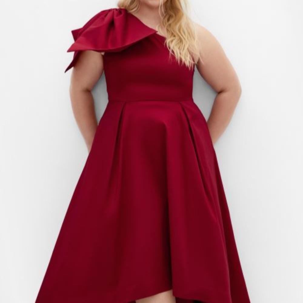 Captivate Maxi Gown