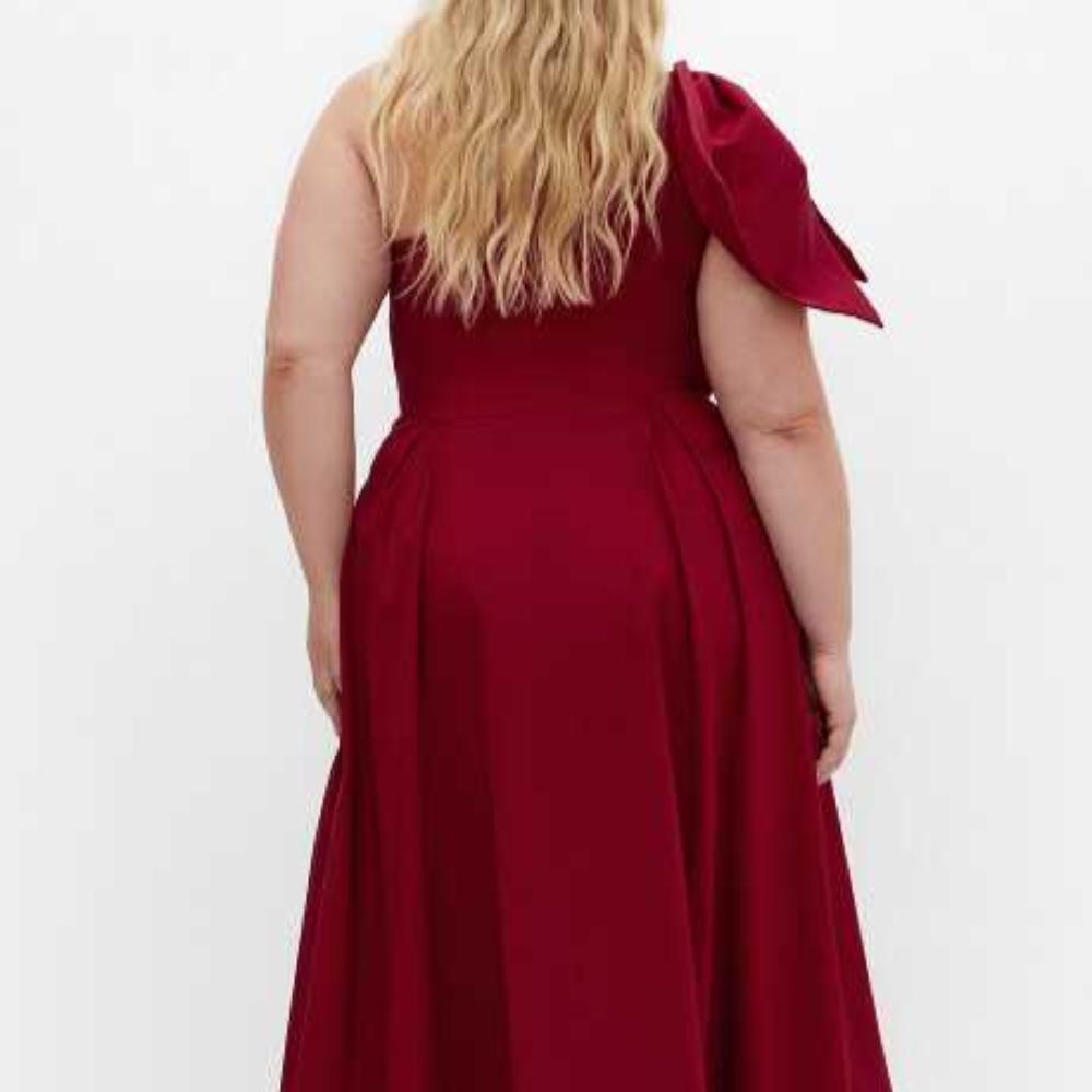 Captivate Maxi Gown